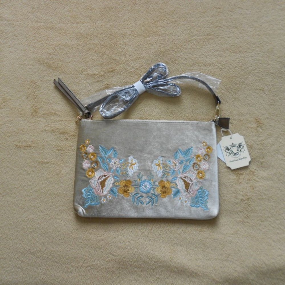 Absolutely Beautiful Handbag!!!